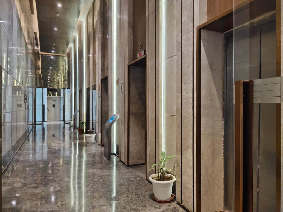 Countryside Luxury Suites - Supernova Noida Nové Dillí Exteriér fotografie