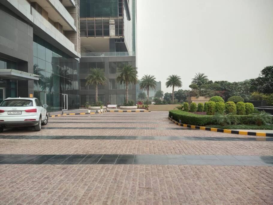 Countryside Luxury Suites - Supernova Noida Nové Dillí Exteriér fotografie
