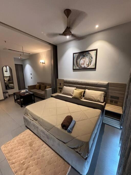Countryside Luxury Suites - Supernova Noida Nové Dillí Exteriér fotografie